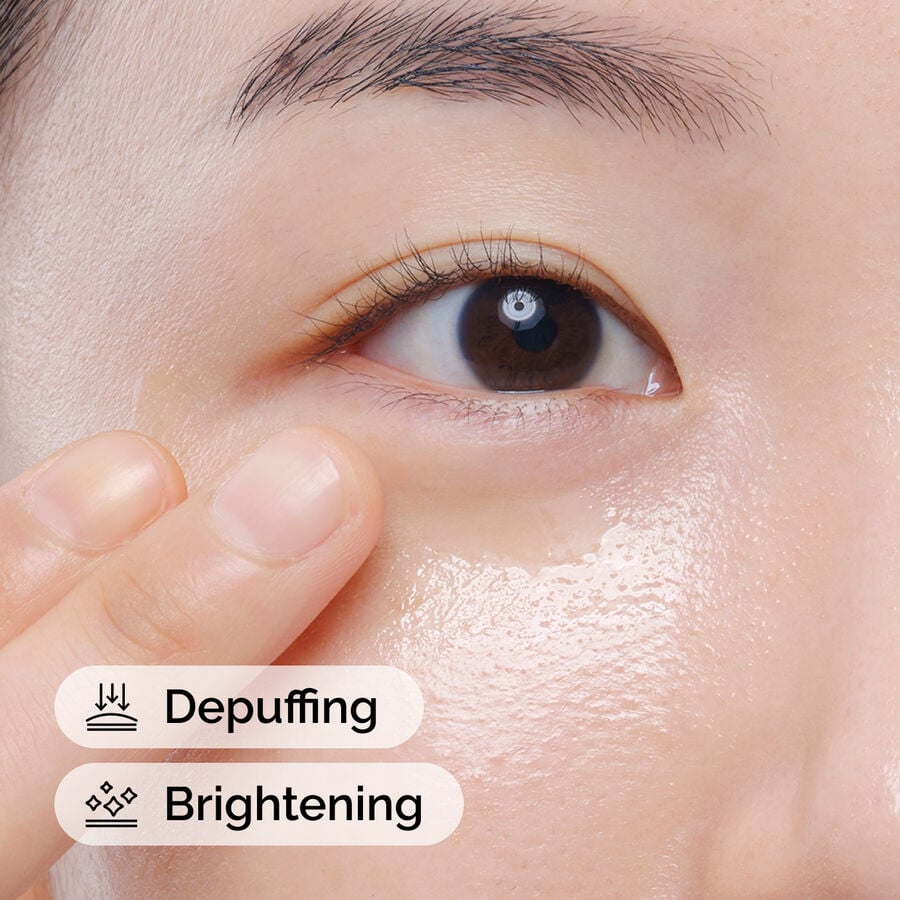 caffeine-solution-5-egcg-eye-serum-r8 ord-caffeine-solution-egcg-model-application-with-benefits.jpg
